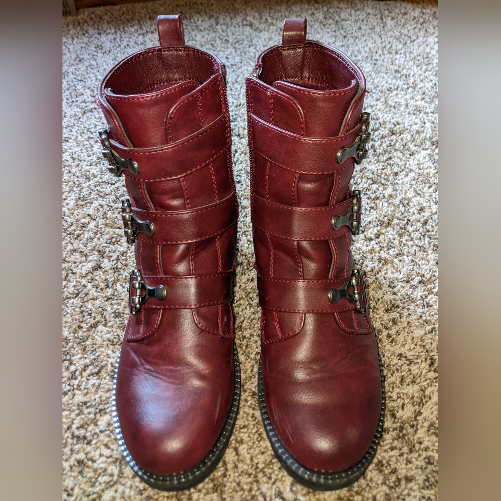 Edgy Buckle Boots in Wine by SO size 6-1/2 MED